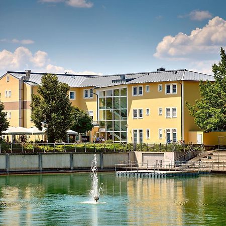 Hotel Am See ノイトラウブリング エクステリア 写真