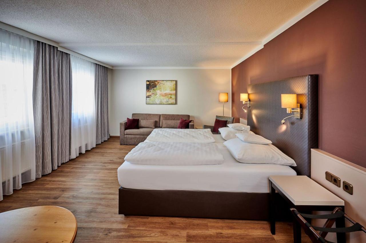 Hotel Am See ノイトラウブリング エクステリア 写真