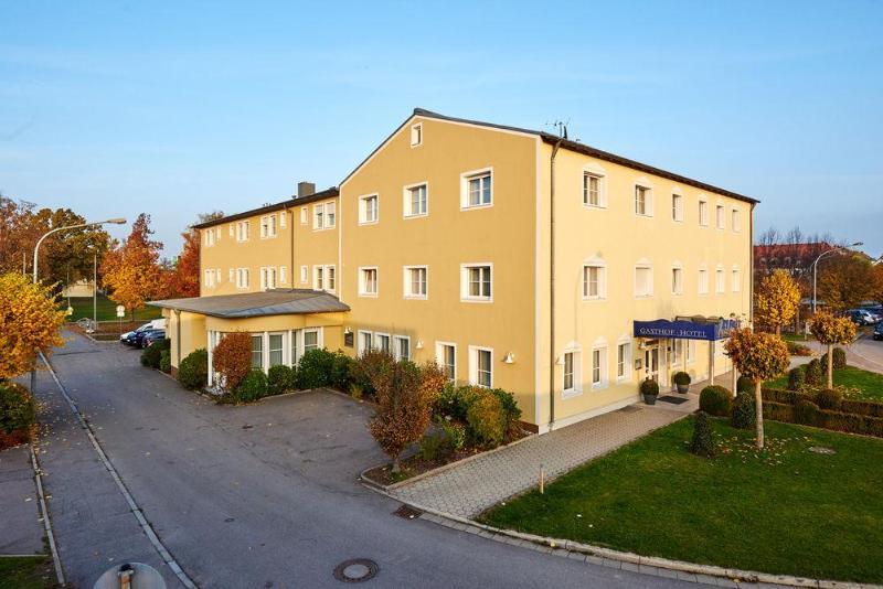 Hotel Am See ノイトラウブリング エクステリア 写真