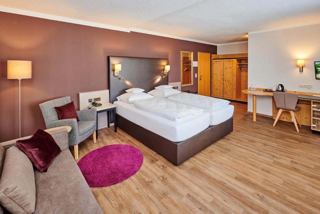 Hotel Am See ノイトラウブリング 部屋 写真