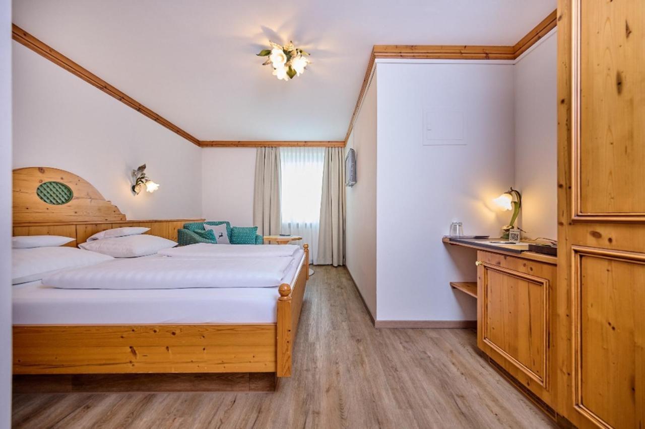 Hotel Am See ノイトラウブリング エクステリア 写真