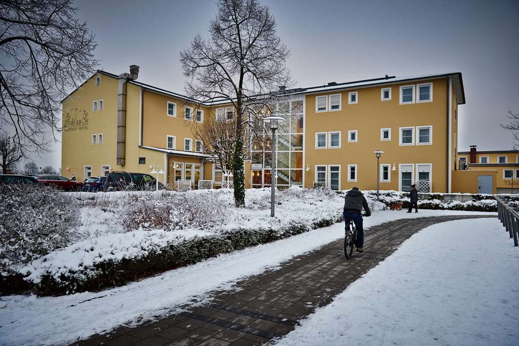 Hotel Am See ノイトラウブリング エクステリア 写真